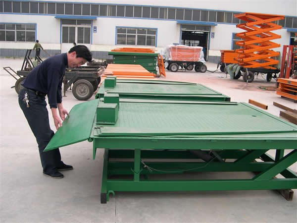 固定登車(chē)橋